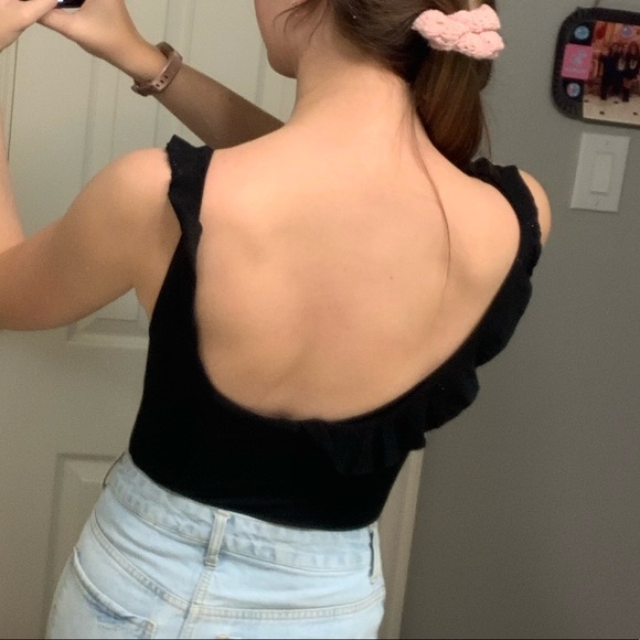 AE Ruffle Bodysuit - Picture 2 of 3